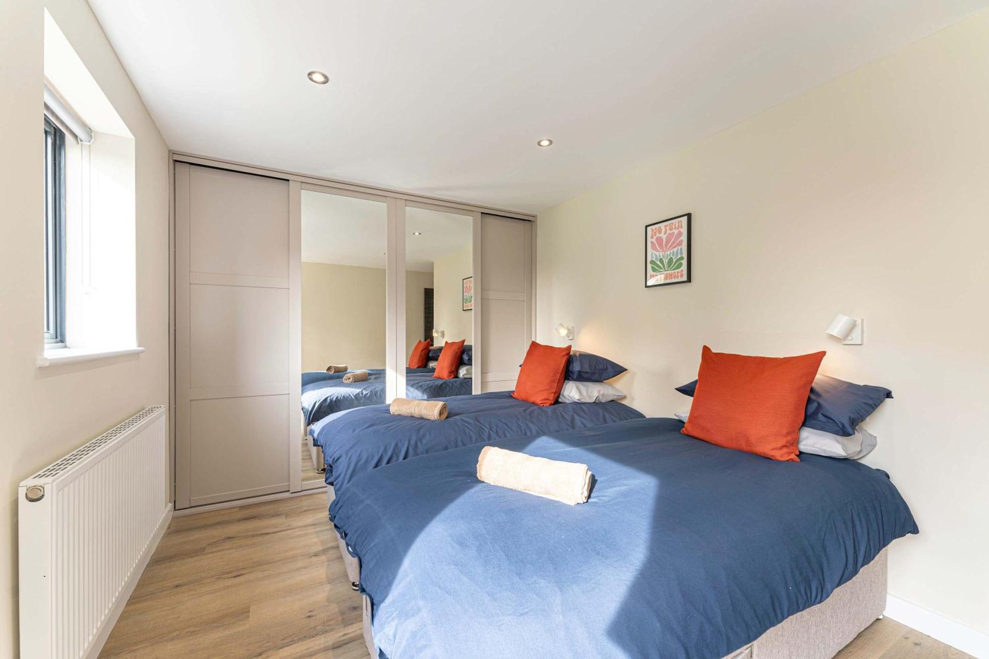 Stylish 2 Bedroom Apartments In Derby Ngoại thất bức ảnh