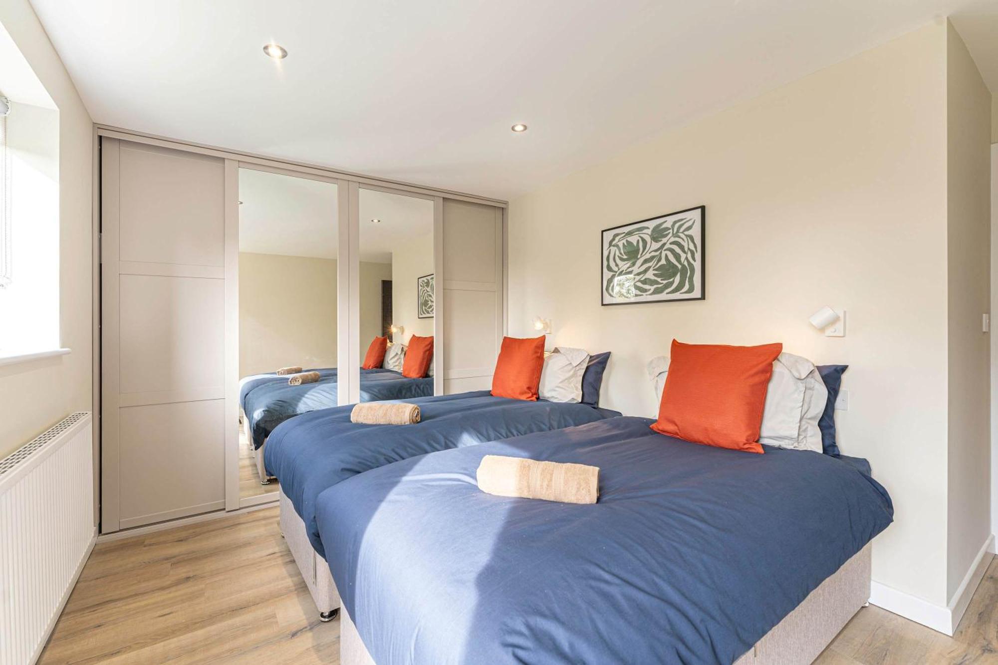 Stylish 2 Bedroom Apartments In Derby Ngoại thất bức ảnh